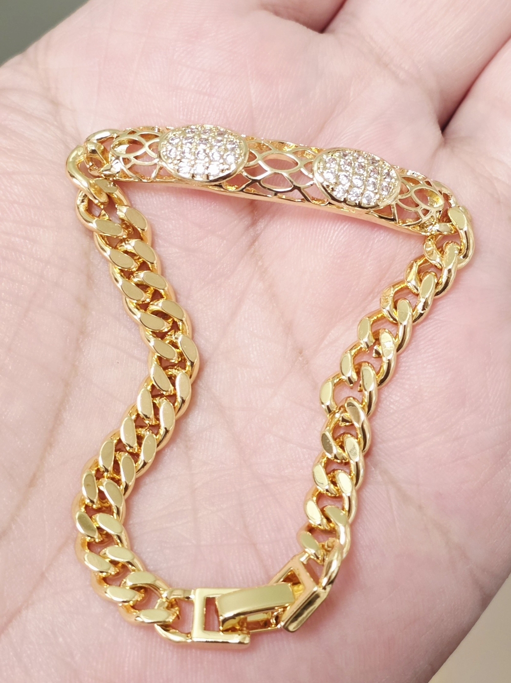 18k Gold Plated  Pave Accent Curb Chain Bracelet - Women's Fashion Jewelry